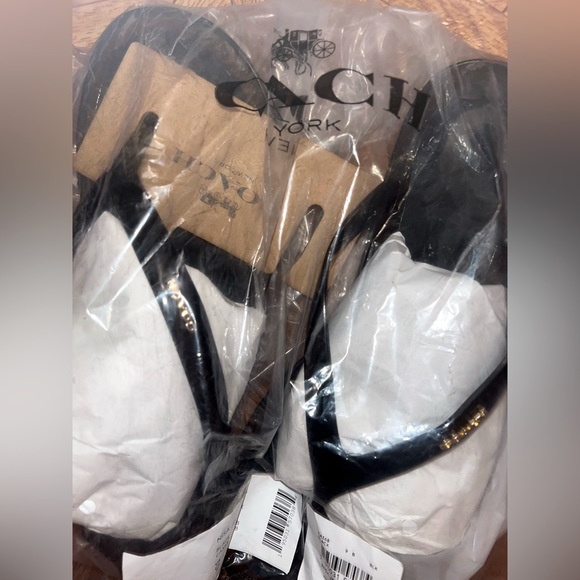 Coach Sandals, great quality. Run a little small! - Picture 5 of 5